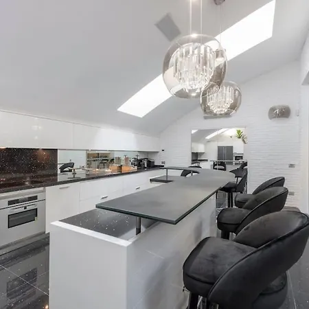 Piscina Interna Privata E A Appartement