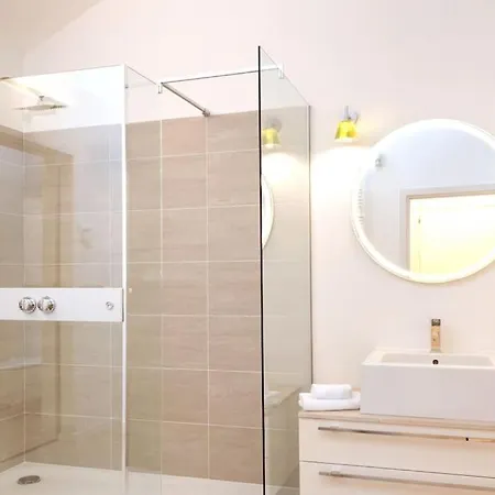 Piscina Interna Privata E A 아파트
