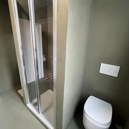 2 Bedrooms 2 Bathrooms And Ideal Subway Connection Дом отдыха Милан