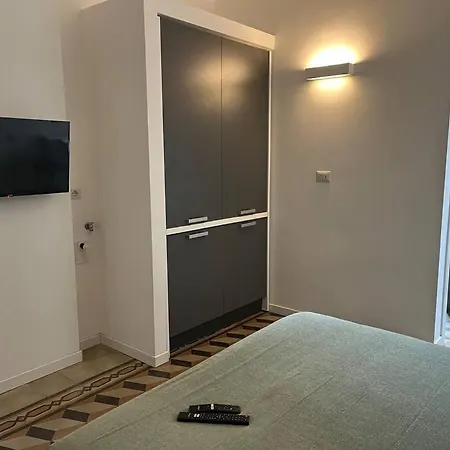 2 Bedrooms 2 Bathrooms And Ideal Subway Connection Dom wakacyjny Mediolan