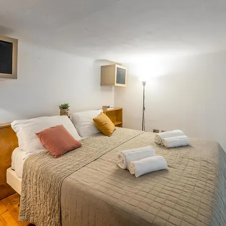 Apartment Ausonio 14