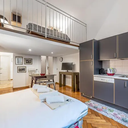 Ausonio 14 * ميلان