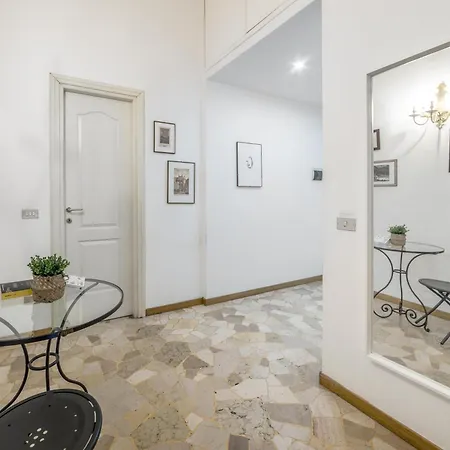 Ausonio 14 Apartment