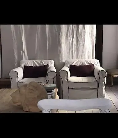 Stylish Courtyard Loft Citylife