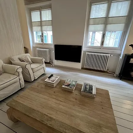 Stylish Courtyard Loft Citylife Casa vacanze Milano