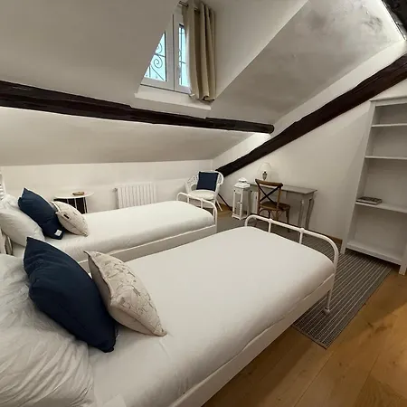 Shabby Chic Attic In Feriehus *