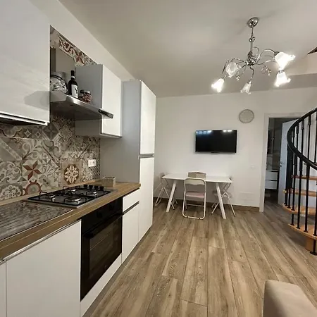 Apartman La Corte Dei Pavoni 10min Da Stadio Sansiro,fiera Milánó