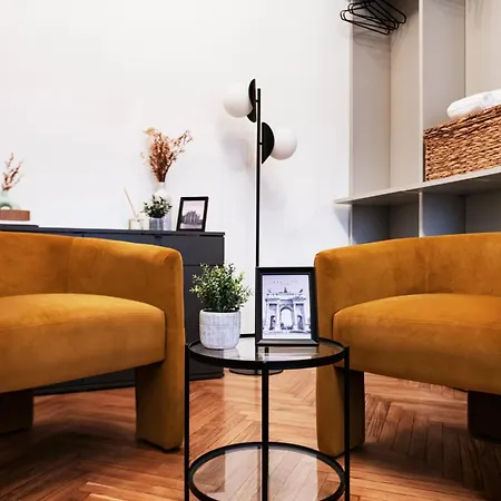 Easylife - In Milan