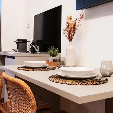 Hotel Easylife - In *