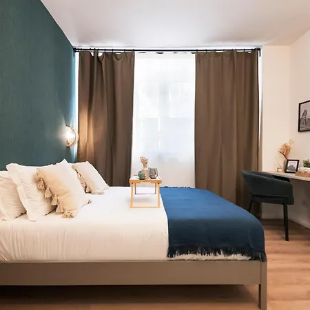 Easylife - In * Milan
