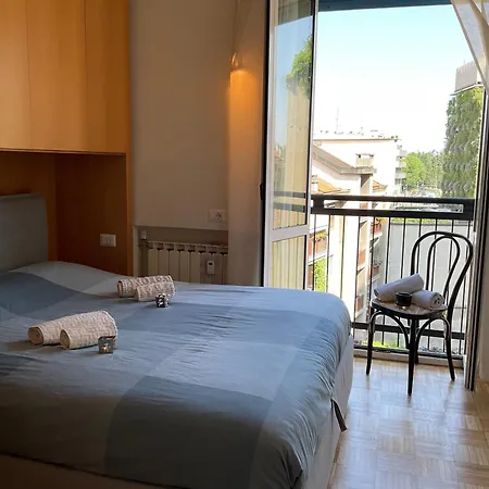 Modern And Cozy In Apartment Milan