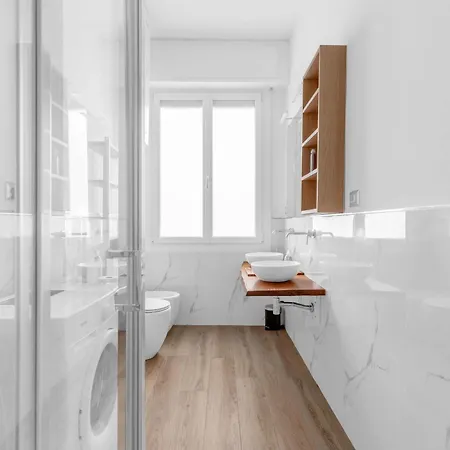 House San Siro M5 2 Netflix Апартаменты *