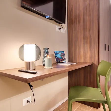 Near The Duomo, Mini Navigli Milano