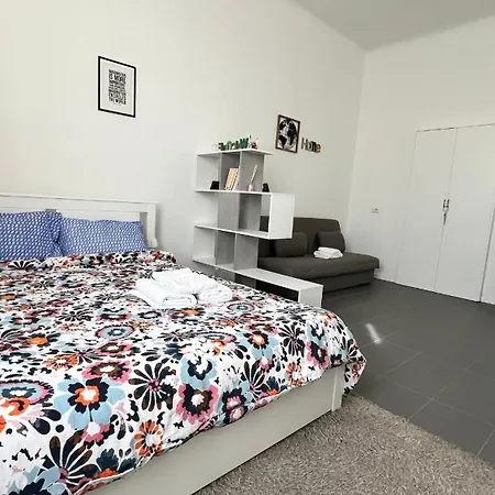 Alexas's - Wi-fi, Netflix Milan