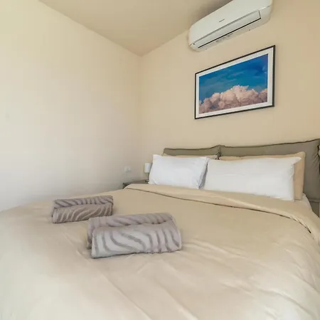 Apartment Cos54 - Exclusive - *