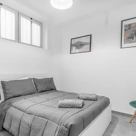 Nd15 - Loreto - Duomo - Modern House - Lejlighed