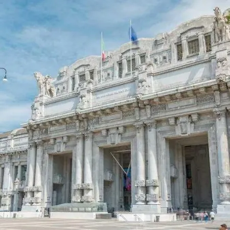 Nuovissimo Ed Elegante Appartamento, 5 Minuti A Piedi Dalla Stazione Apartment Mailand