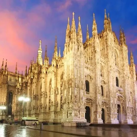 Nuovissimo Ed Elegante Appartamento, 5 Minuti A Piedi Dalla Stazione Apartment