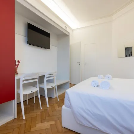 شقة Nuovissimo Ed Elegante Appartamento, 5 Minuti A Piedi Dalla Stazione