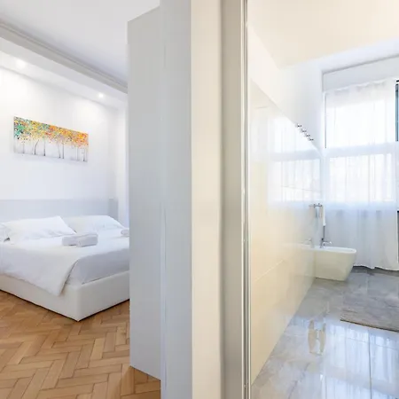 Apartment Nuovissimo Ed Elegante Appartamento, 5 Minuti A Piedi Dalla Stazione *