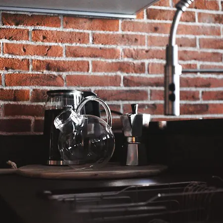 Hostmate - - Magenta 52 - Cadorna *