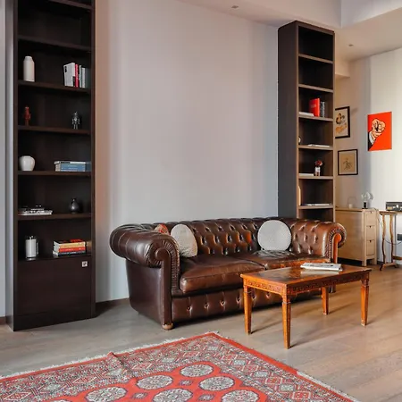 Hostmate - - Magenta 52 - Cadorna * Mailand