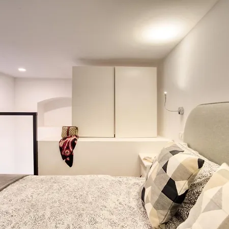 Guesthost - Casa Alexandra Milano