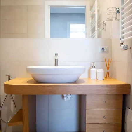 Ilcenacolo Cadorna Design 4 Persone Terminal Malpensa Fiera E Allianz Centre *