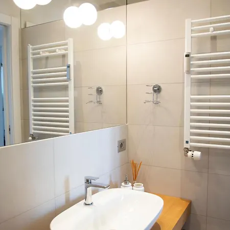 Appartement Ilcenacolo Cadorna Design 4 Persone Terminal Malpensa Fiera E Allianz Centre Milaan