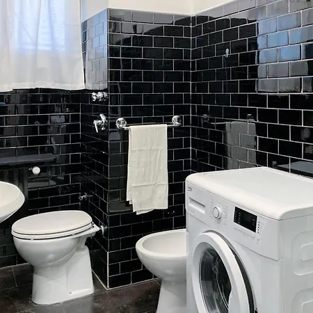 Monolocale Comodo E Funzionale Sopra La Metro Turro * Milaan