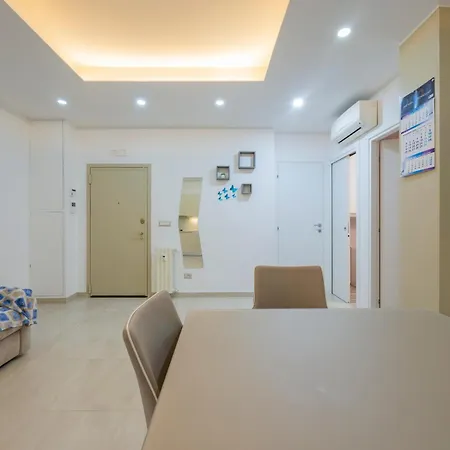 I Host - Della Torre 9 *