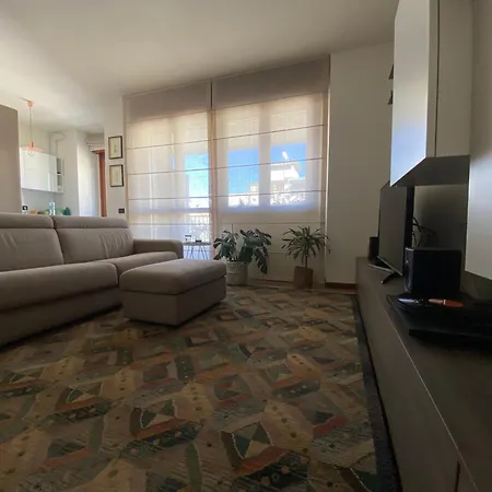 Bright Flat Prada District *