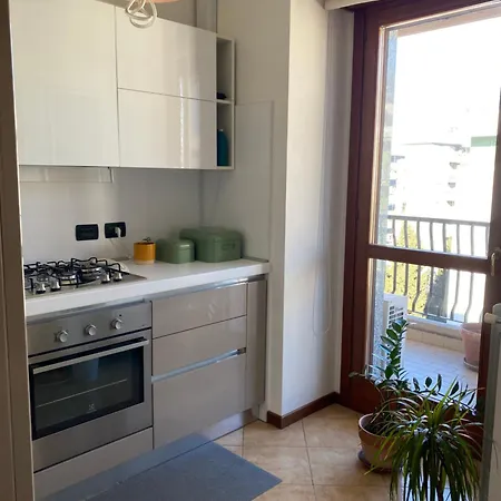 Bright Flat Prada District