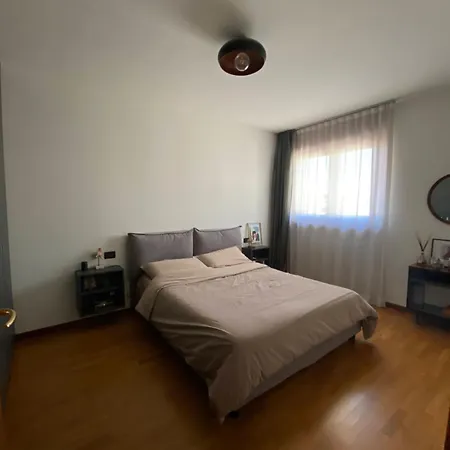 Bright Flat Prada District *