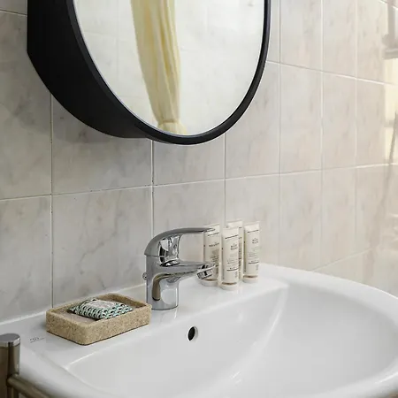 Apartment Isola Silent Retreat - Design 10 Min From *