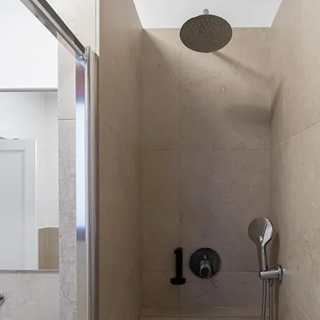 Italianway - Indipendenza 5 * Milano