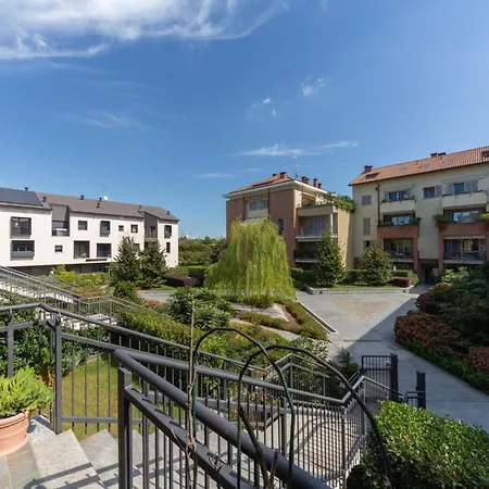 Spacious & Stylish 1-bedroom With Terrace