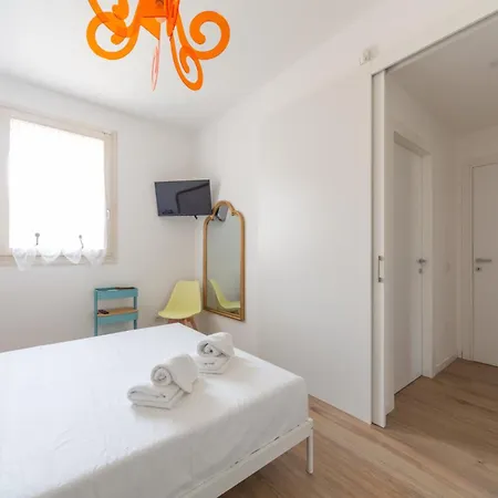 Apartment Spacious & Stylish 1-bedroom With Terrace Milan