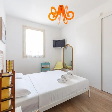 Spacious & Stylish 1-bedroom With Terrace Milan