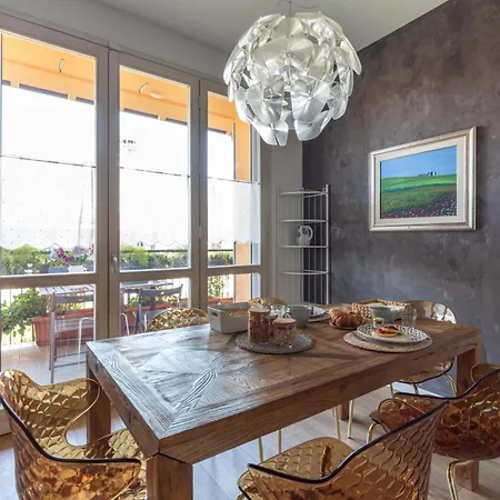 아파트 Spacious & Stylish 1-bedroom With Terrace *