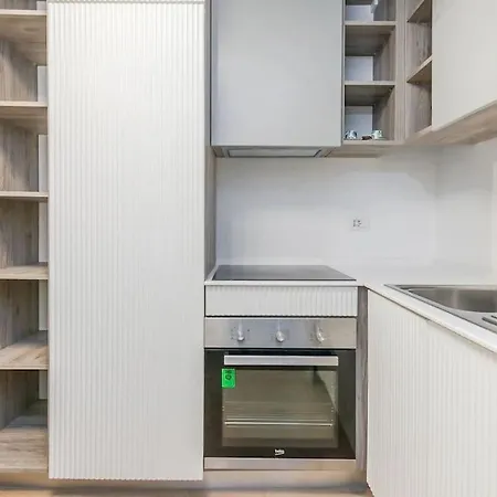 Appartamento Elegante Pied-à-terre Stile&comodità A *