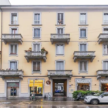 Apartment Elegante Pied-a-terre Stile & Comodita A Milan