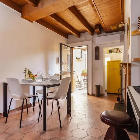 Via Torino Apartment Milan