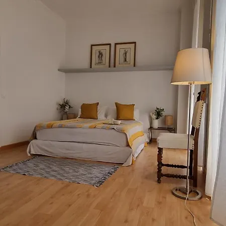 Joivy Contemporary 1-bed Near Duomo Di Apartamento