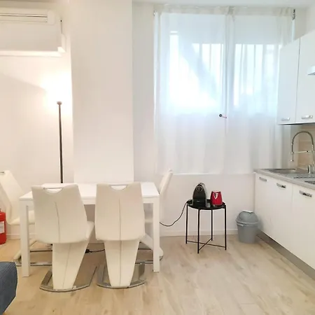 K Citylife Fiera Apartment *