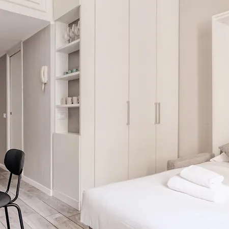 Just Urban Stays - Monolocale In Centro - Duomo A 4 Min Metro M1 밀라노