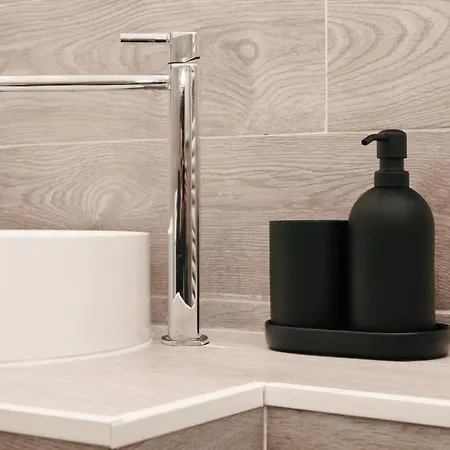 아파트 Just Urban Stays - Monolocale In Centro - Duomo A 4 Min Metro M1