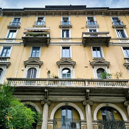 Just Urban Stays - Spacious Apt With Terrace - Porta Venezia