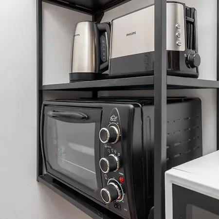 Free Private Parking - 5min To Metro - Balcony - Quiet * Milan