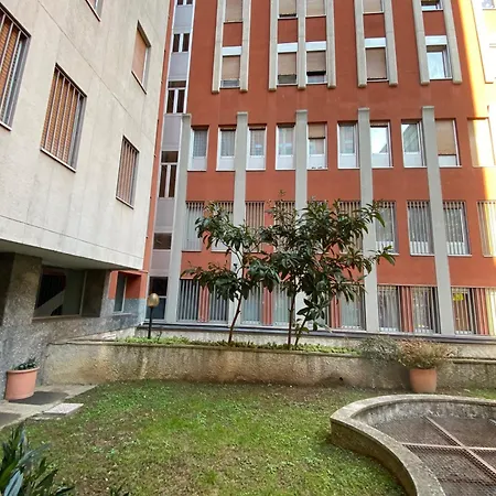 Elegant Appartament Apartament Mediolan